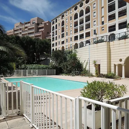Medicis - Overlooking Monte Carlo *